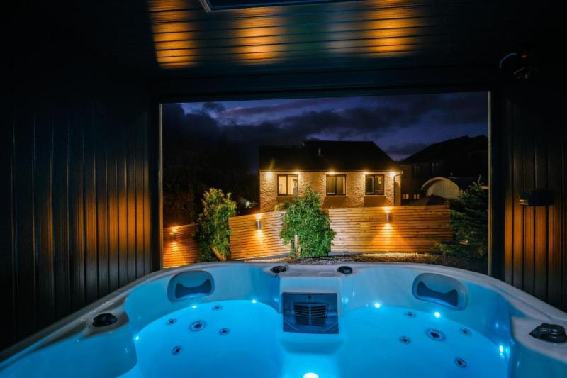 Dog Friendly Holidays With Hot Tub